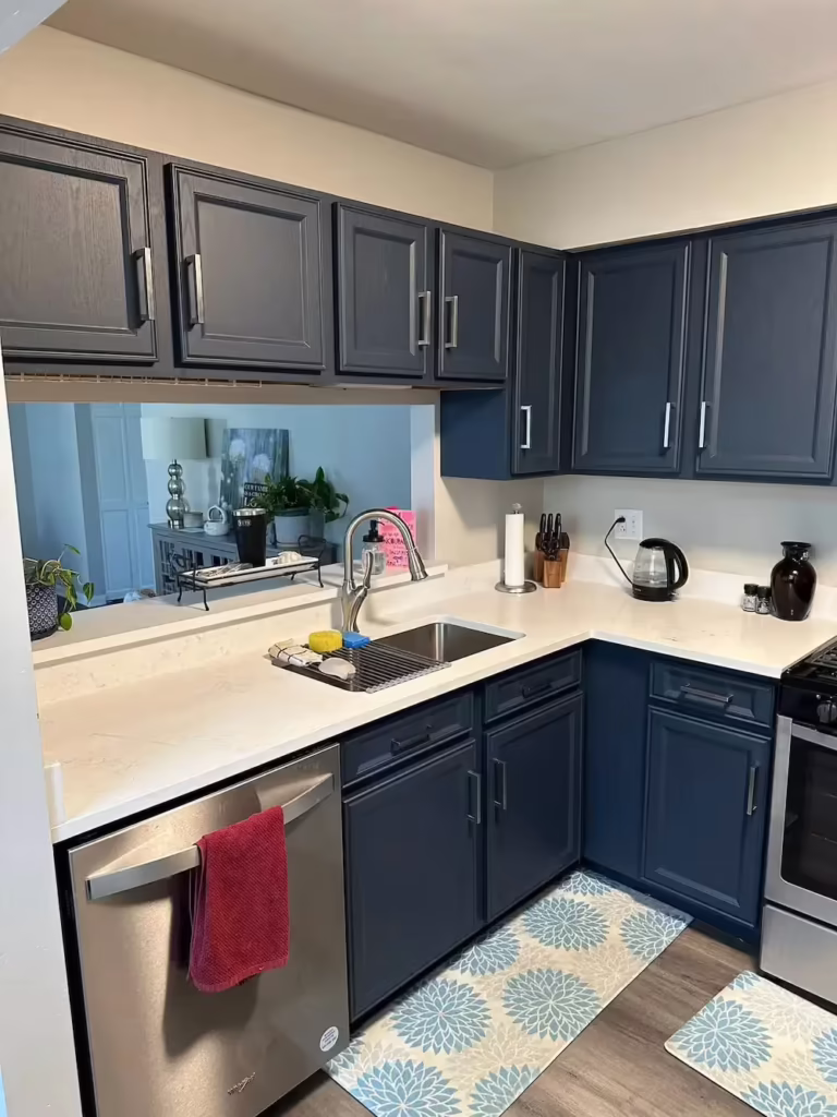 Navy blue Shaker doors fitted throughout the Hoffman Estates kitchen